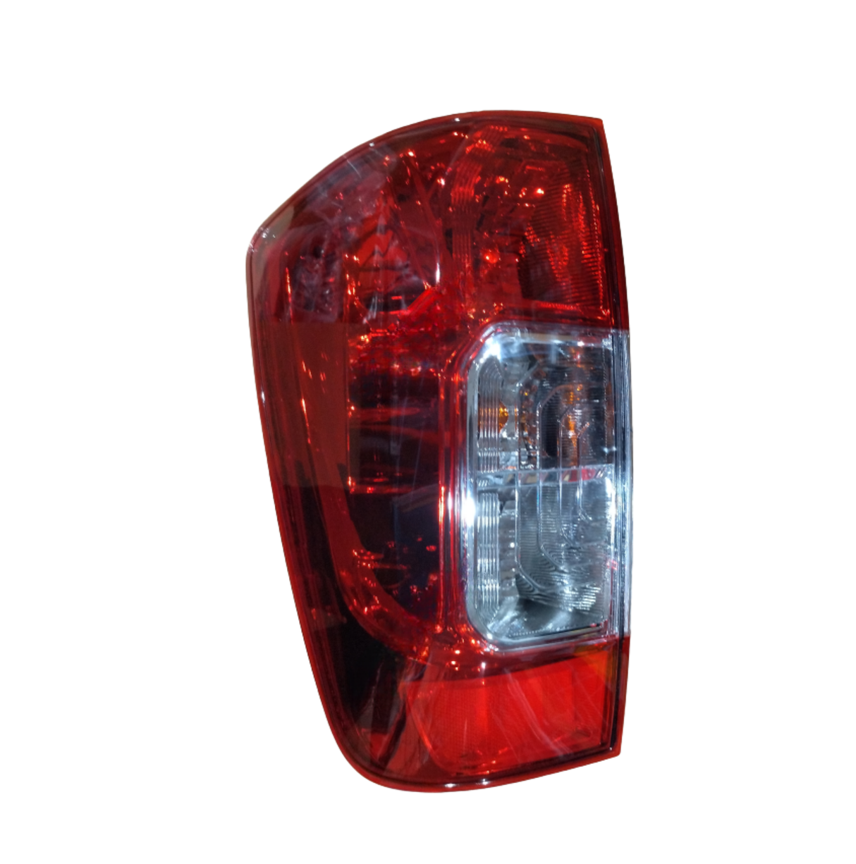 Farol Trasero Derecho Nissan Np300 2019-2021